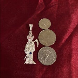 Elegant Silver Pendant with Blue Accent 925